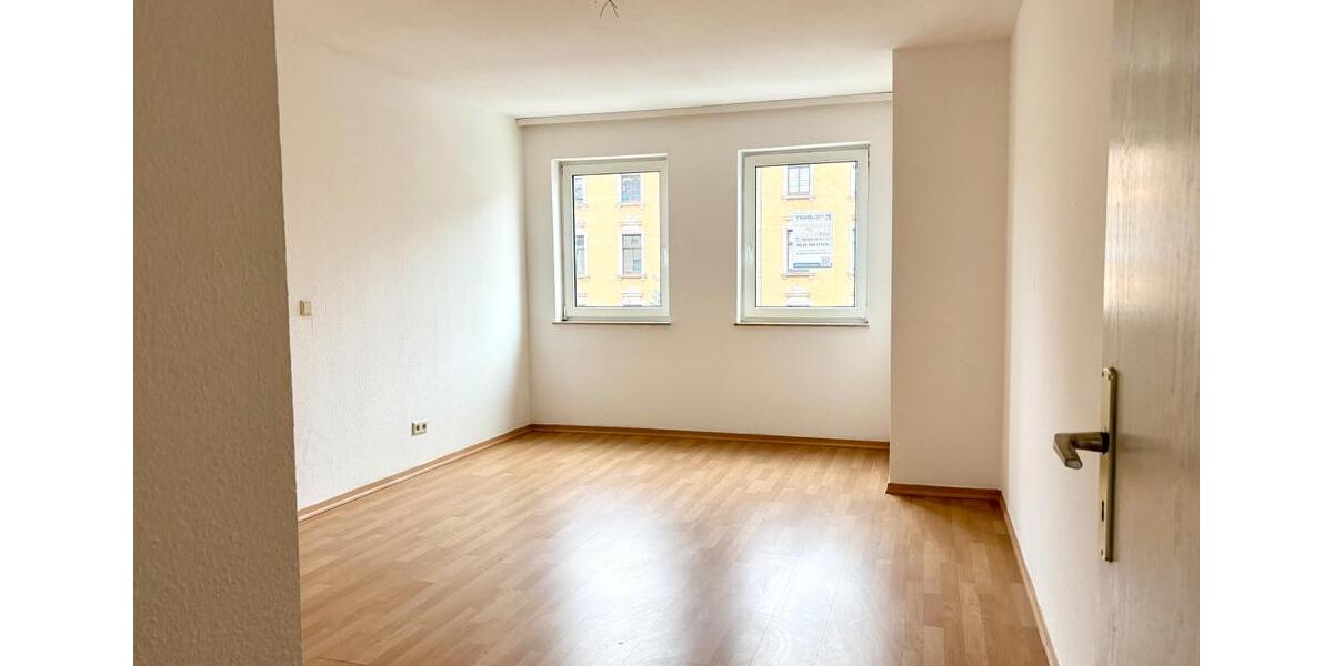 Etagenwohnung Chemnitz Altendorf - 4 Zimmer, 92 m&sup2;, 475&euro; | Angebot:23783976
