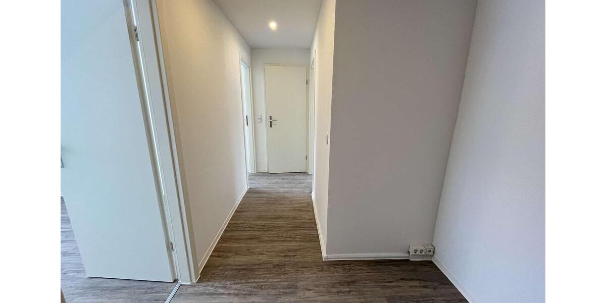 Erdgeschoßwohnung Chemnitz Ebersdorf - 3 Zimmer, 63 m&sup2;, 400&euro; | Angebot:24510402