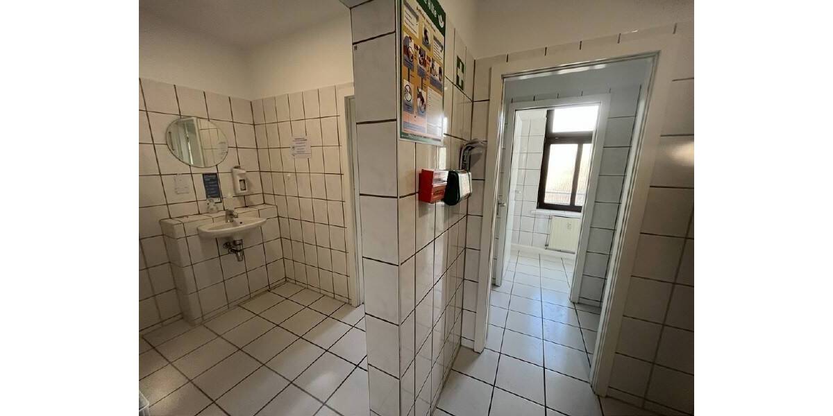 Gewerbeobjekt Chemnitz Adelsberg - 8 Zimmer, 2 m&sup2;, 18.445&euro; | Angebot:25682499