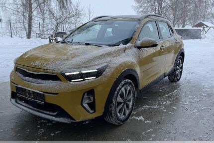 Kia Stonic 65.650 km 16.899 &euro; Oberlungwitz 09353