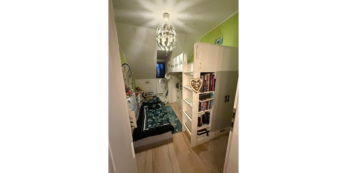 Dachgeschoßwohnung Chemnitz Altendorf - 3 Zimmer, 55 m&sup2;, 350&euro; | Angebot:25918838