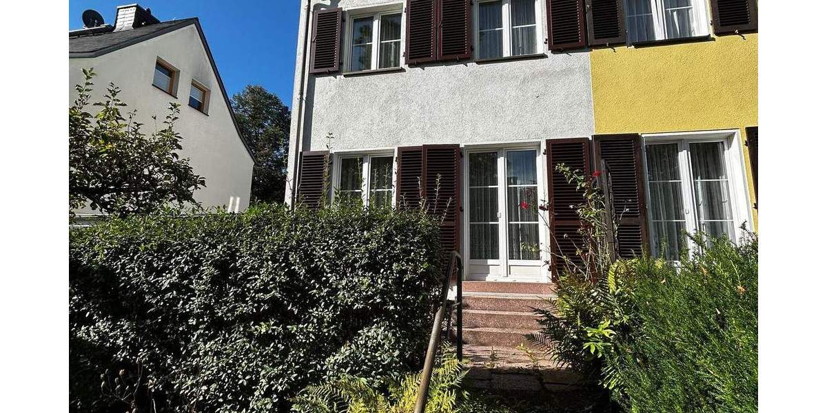 Wenn nicht jetzt, wann dann ? Doppelhaushälfte in gepflegter Wohnlage 4 zimmer