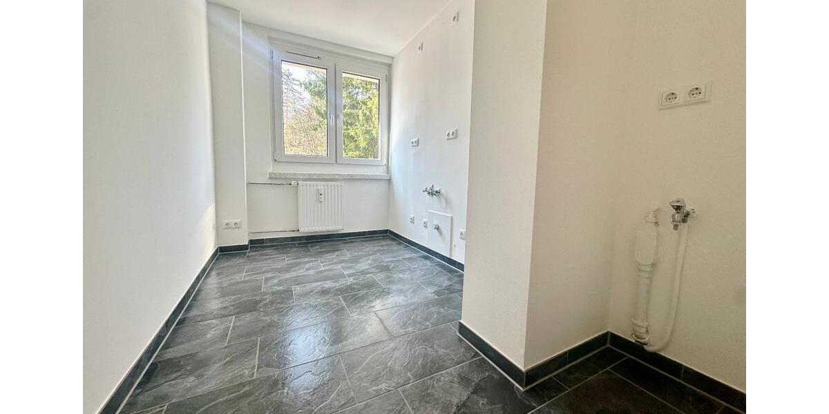 Etagenwohnung Chemnitz Helbersdorf - 4 Zimmer, 91 m&sup2;, 850&euro; | Angebot:25384416