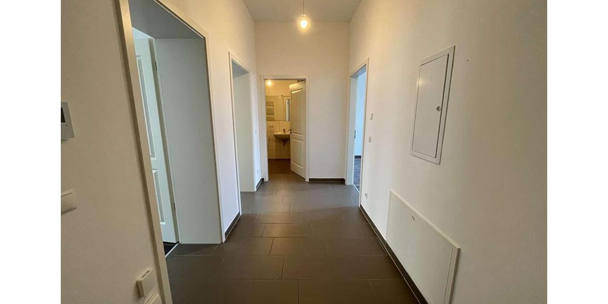 Erdgeschoßwohnung Chemnitz Kapellenberg - 3 Zimmer, 68 m&sup2;, 450&euro; | Angebot:24158580