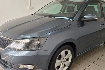 Skoda Fabia 35.000 km 11.990 &euro; Chemnitz 09114