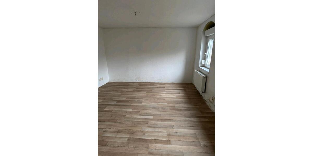 Einfamilienhaus Hainichen - 2 Zimmer, 110 m&sup2;, 95.000&euro; | Angebot:26748641