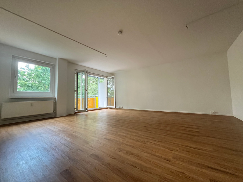 Zwei Bäder, zwei Balkone, fünf Zimmer - frisch saniert für Ihre Familie