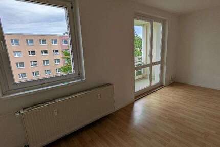 Wohnung zum Mieten in Chemnitz 285 € 57.5 m² 3 zimmer