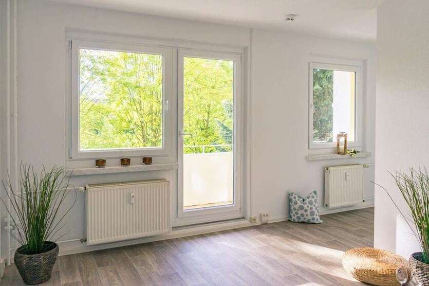 Wohnung zum Mieten in Chemnitz 215,82 € 35.82 m²