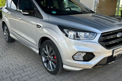 Ford Kuga 49.762 km 17.990 € Glauchau 08371