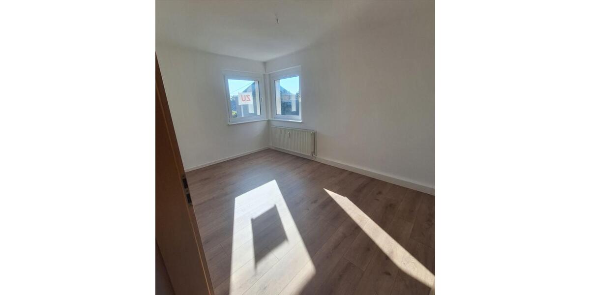 Frisch sanierte gemütliche 3-Raum Wohnung Haus Immobilie 3 zimmer