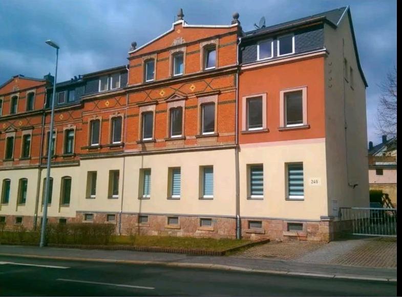 5 Zimmer Wohnung, 133,6qm, 2 Balkone, 2 Bäder, Stellplatz 5 zimmer