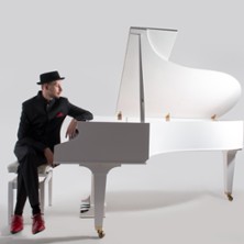 Schmitt singt Jürgens - Die Udo Show 24.04.2027 STADTHALLE OELSNITZ