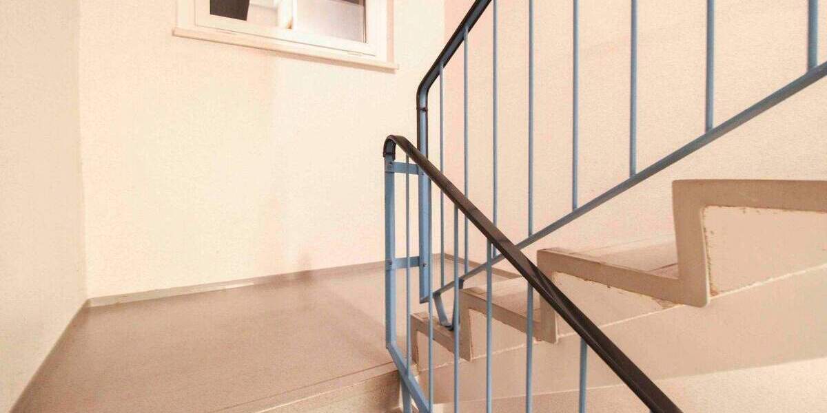 *Modernisiert* Ab Frühjahr 2026 bezugsfreie 5-Zi.-Wohnung mit 2 Bädern und 2 Balkonen 5 zimmer