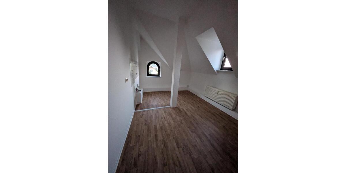 Dachgeschoßwohnung Chemnitz Rabenstein - 5 Zimmer, 142 m&sup2;, 850&euro; | Angebot:25589947