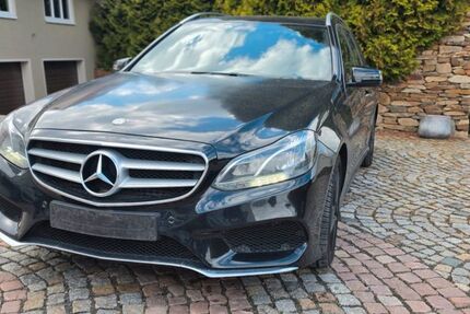 Mercedes-Benz E 300 243.000 km 11.400 &euro; Siebenlehn Großschirma 09603