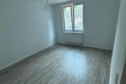 Wohnung Chemnitz Ebersdorf - 3 Zimmer, 75 m&sup2;, 450&euro; | Angebot:26221945