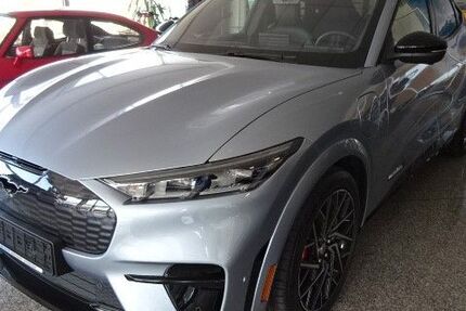 Ford Mustang Mach-E 7.987 km 59.987 € Oberlungwitz 09353