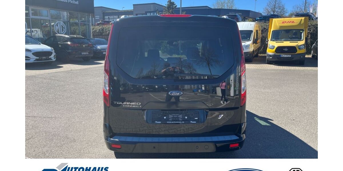 Ford Tourneo Connect 48.350 km 15.700 &euro; Chemnitz 09114