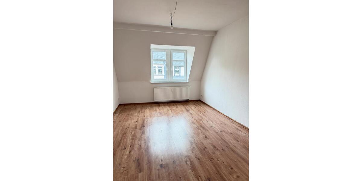 Dachgeschoßwohnung Mittweida - 2 Zimmer, 54 m&sup2;, 425&euro; | Angebot:26217778
