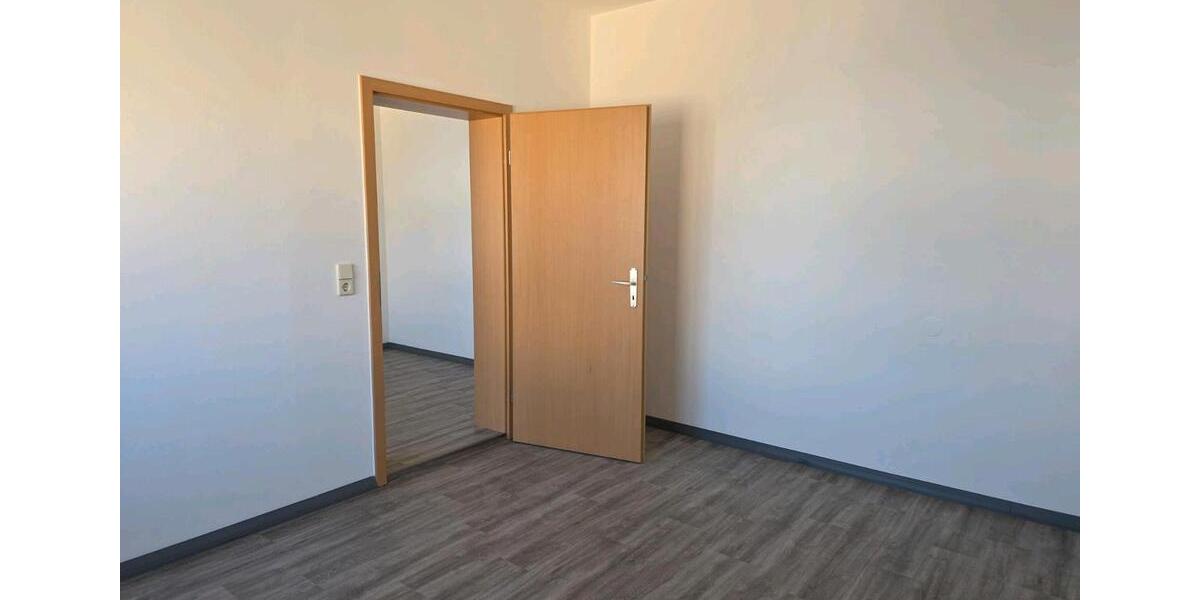 Schöne helle 5- Raumwohnung in Oelsnitz zu vermieten 5 zimmer