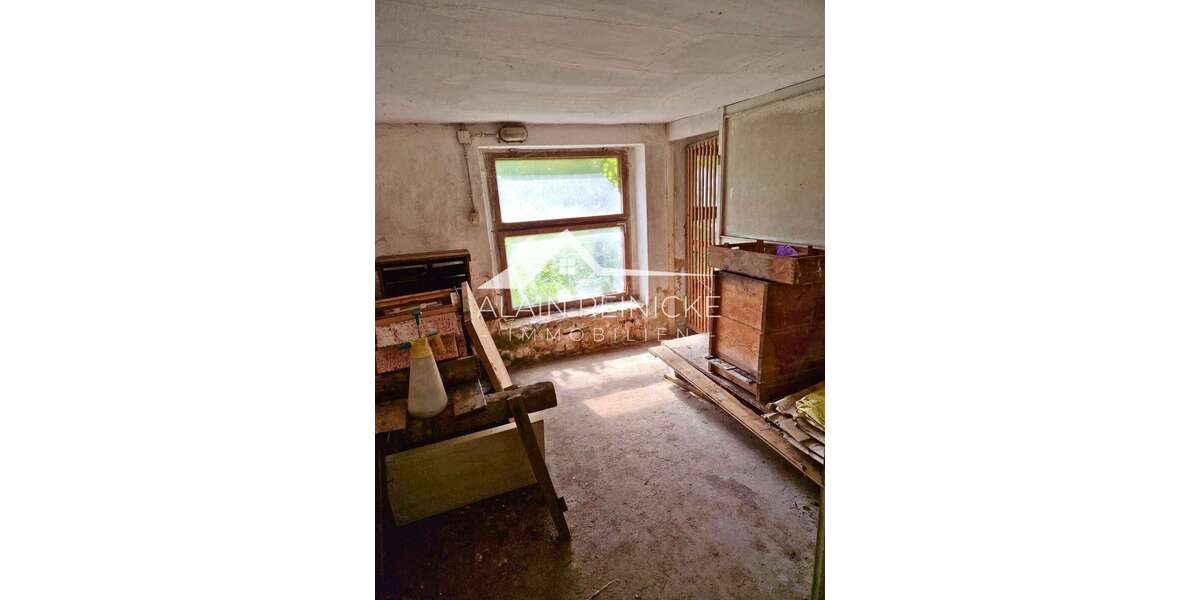 Grundstück mit großer Doppelgarage & viel Stauraum zimmer