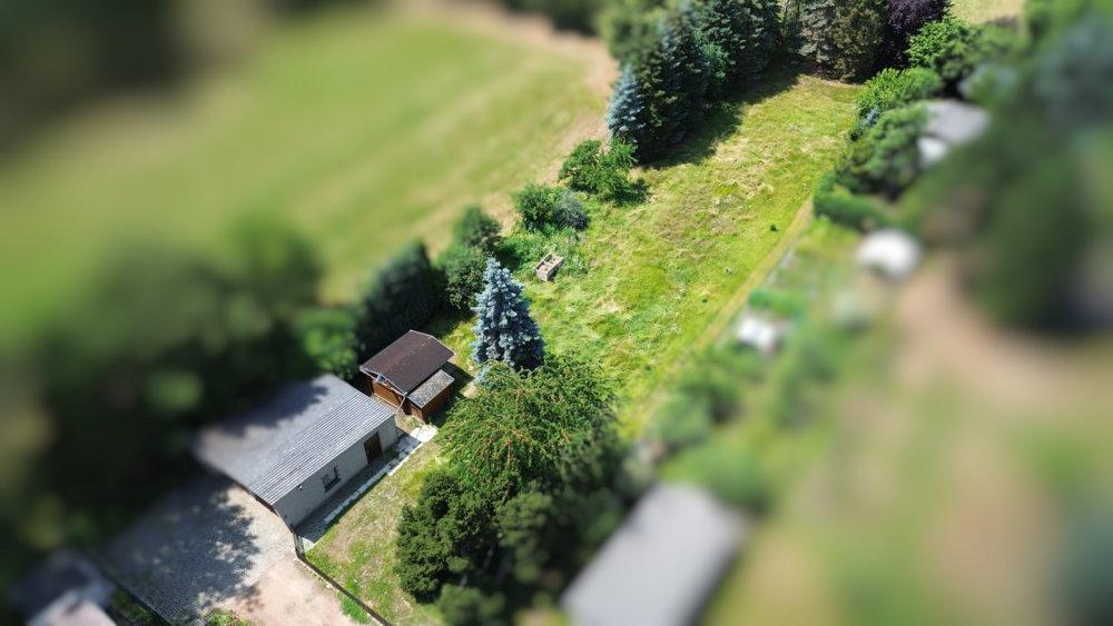 Großes Baugrundstück in Siebenlehn mit Bungalow und Doppelgarage zu verkaufen - Grundstück Großschirma | Angebot:27083918