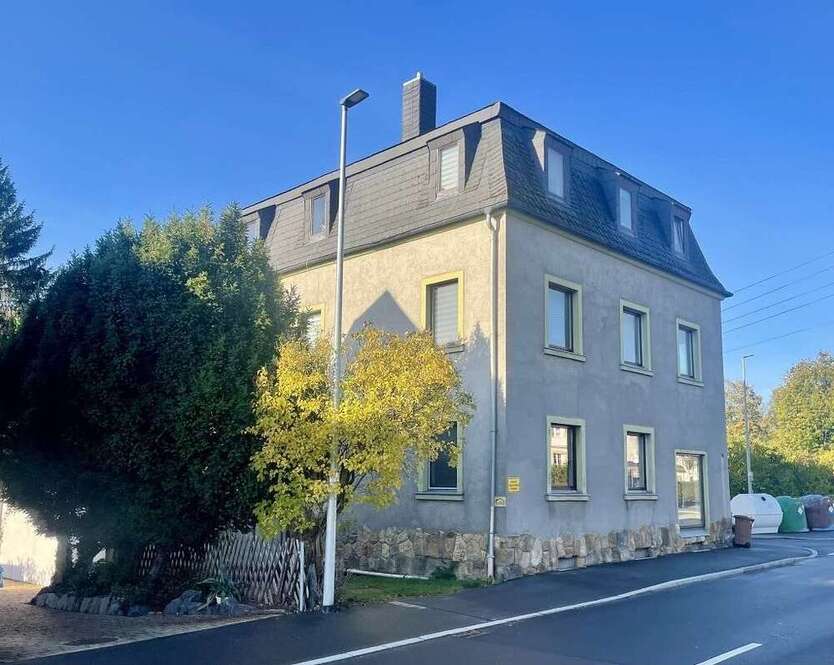 Haus zum Kaufen in Neukirchen 160.000 € 196 m²