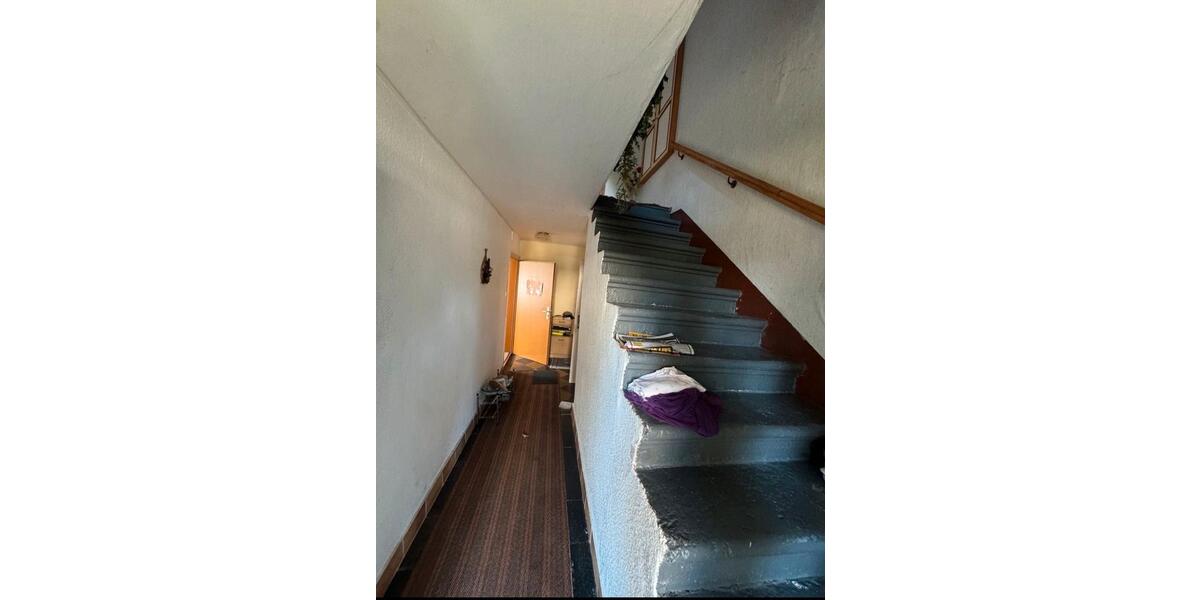 Einfamilienhaus Hohenstein-Ernstthal Ernstthal - 9 Zimmer, 140 m&sup2;, 63.000&euro; | Angebot:24615172