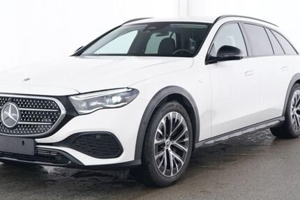 Mercedes-Benz E 300 3.300 km 58.350 € Chemnitz 09120