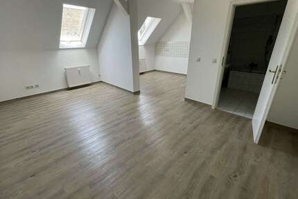 Wohnung Chemnitz Bernsdorf - 2 Zimmer, 42 m&sup2;, 250&euro; | Angebot:27338114