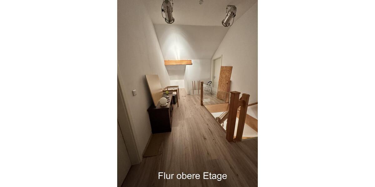 Maisonettenwohnung Chemnitz Wittgensdorf - 6 Zimmer, 220 m&sup2;, 1.520&euro; | Angebot:26031380
