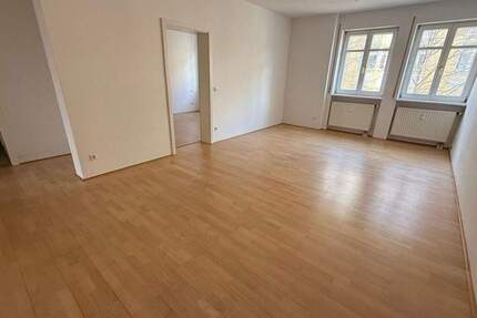 Wohnung Chemnitz Sonnenberg - 2 Zimmer, 63 m&sup2;, 300&euro; | Angebot:26189694