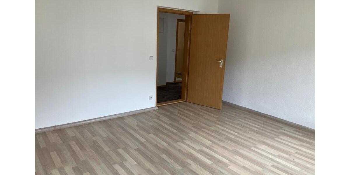 Etagenwohnung Niederwürschnitz - 3 Zimmer, 66 m&sup2;, 350&euro; | Angebot:26132617