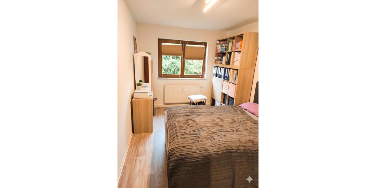 Etagenwohnung Oelsnitz (Erzgebirge) - 2 Zimmer, 65 m&sup2;, 536&euro; | Angebot:26254480