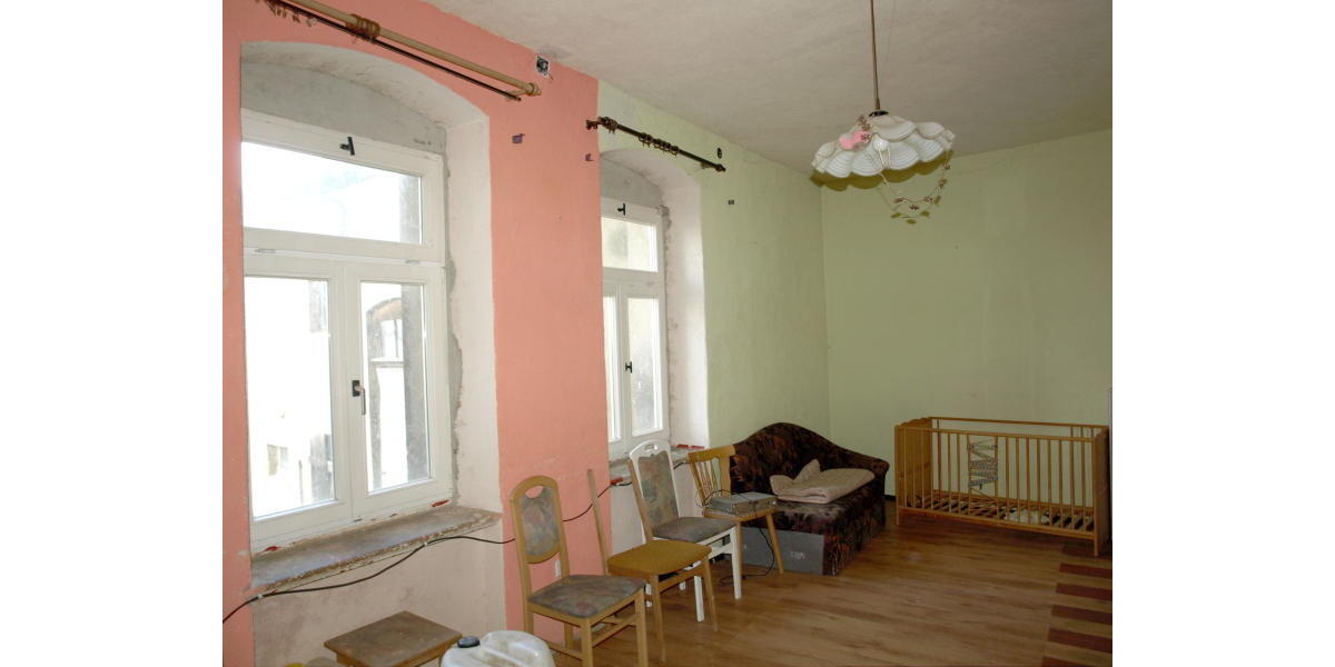 ObjNr:16832 - Stadthaus im Zentrum (Denkmalschutz) steht zur Sanierung frei 20 zimmer