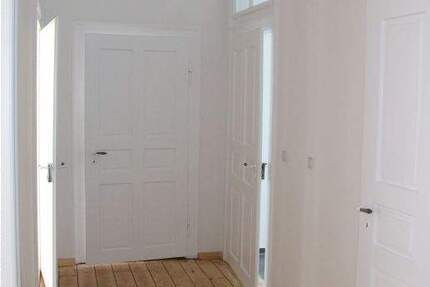 ;-) 3 Zimmer- pLATZ für die ganze Familie MIT gR. BAlkON uNd HoLzDdielung