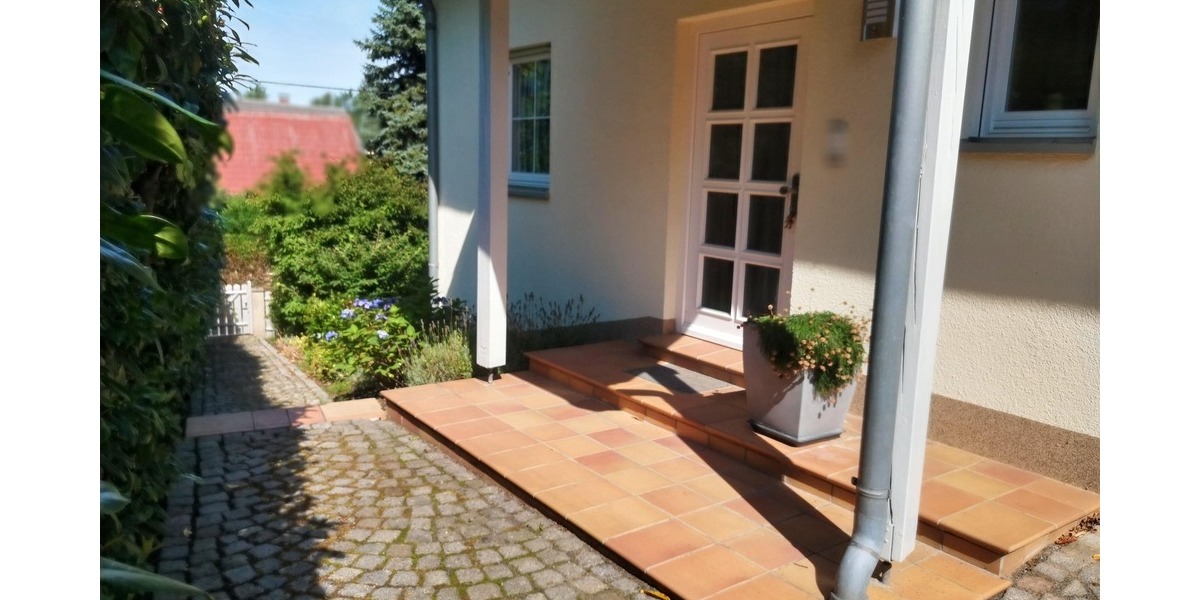 Exklusives Einfamilienhaus mit Doppelgarage, Gartensauna, Kamin und überdachtem Pool! - Einfamilienhaus Frankenberg Sachsenburg | Angebot:27234638