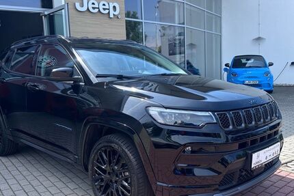 Jeep Compass 22.600 km 29.590 &euro; Chemnitz 09130