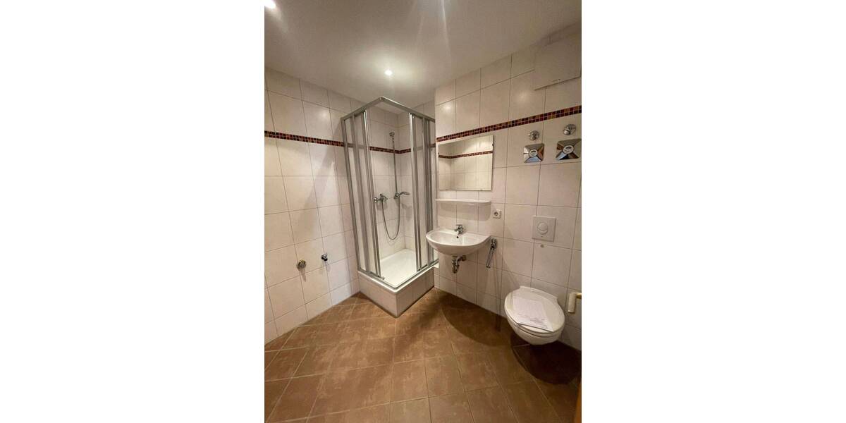 Etagenwohnung Chemnitz Lutherviertel - 1 Zimmer, 40 m&sup2;, 270&euro; | Angebot:26910505