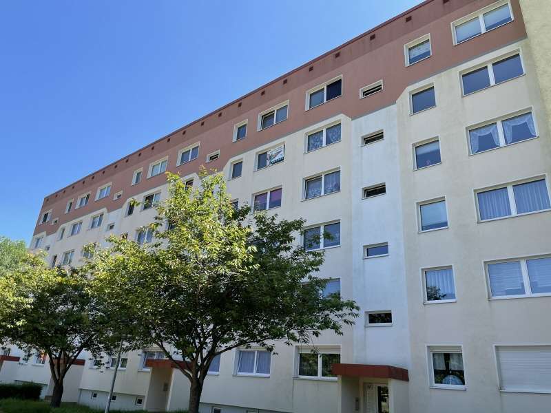 Wohnung zum Mieten in Chemnitz 350 € 69.52 m²