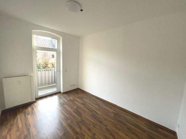 Etagenwohnung Chemnitz Schönau - 3 Zimmer, 69 m&sup2;, 420&euro; | Angebot:25662574