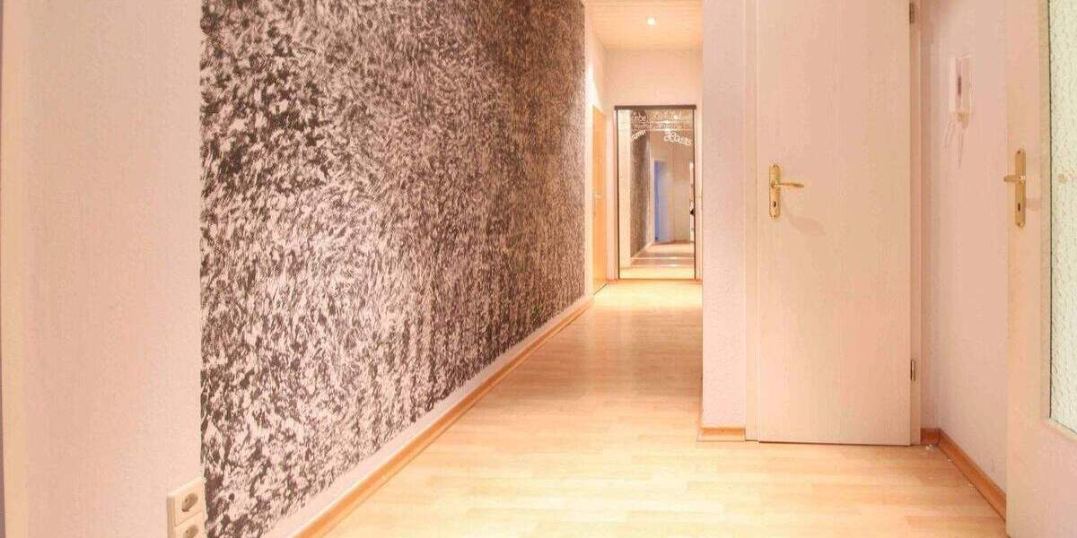 Etagenwohnung Chemnitz Kappel - 3 Zimmer, 99 m&sup2;, 98.000&euro; | Angebot:25836430