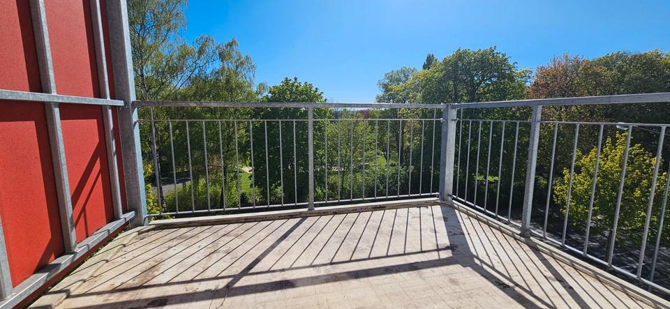 Dachgeschoßwohnung Chemnitz Bernsdorf - 5 Zimmer, 120 m&sup2;, 780&euro; | Angebot:26373508
