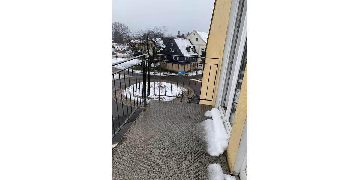 Dachgeschoßwohnung Chemnitz Euba - 2 Zimmer, 49 m&sup2;, 300&euro; | Angebot:26645171