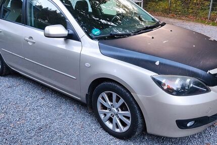 Mazda 3 167.000 km 700 &euro; Chemnitz 09123