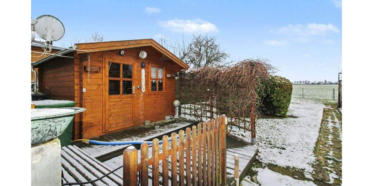 Bezugsfreie Doppelhaushälfte mit Einliegerwohnung in ruhiger Feldrandlage 4 zimmer