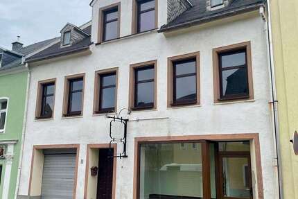 Haus Ehrenfriedersdorf - 10 Zimmer, 144 m&sup2;, 119.000&euro; | Angebot:22213700