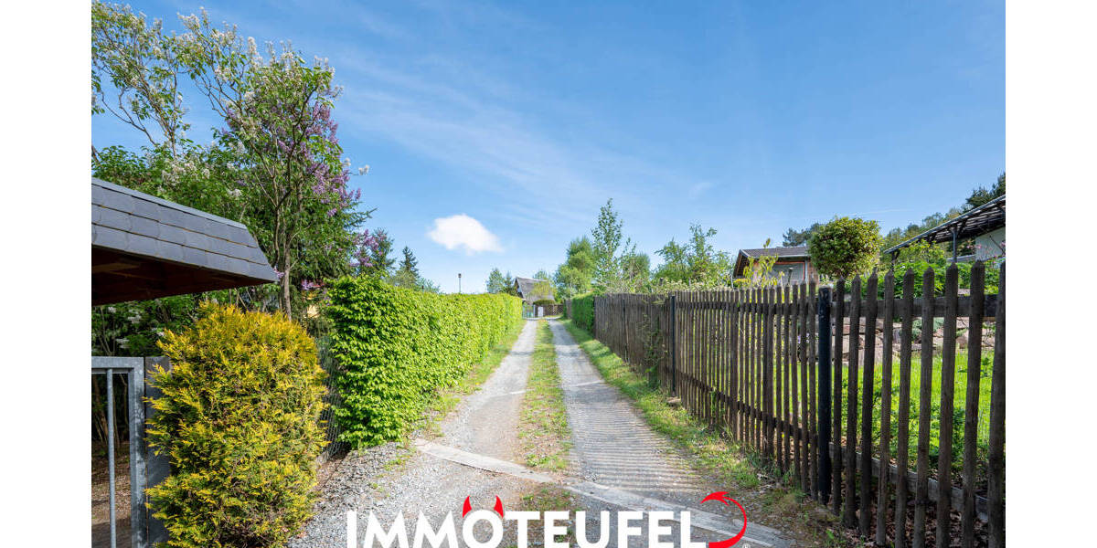Natur genießen am Stadtrand von Chemnitz - Freizeitgrundstück mit Bungalow, Gartenhaus und Ausblick zimmer