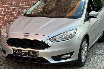 Ford Focus 141.251 km 5.299 &euro; Chemnitz 09120